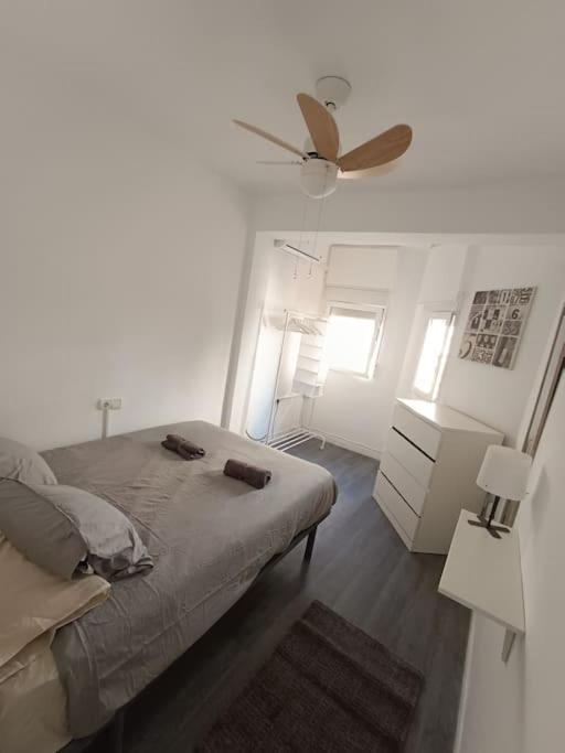 アルメリアEstupendo Piso Renovado A 30 Metros De La Playaアパートメント エクステリア 写真