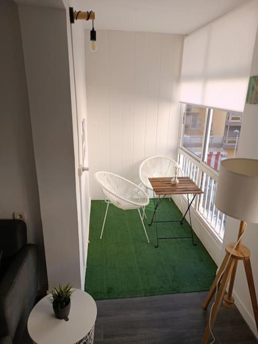アルメリアEstupendo Piso Renovado A 30 Metros De La Playaアパートメント エクステリア 写真