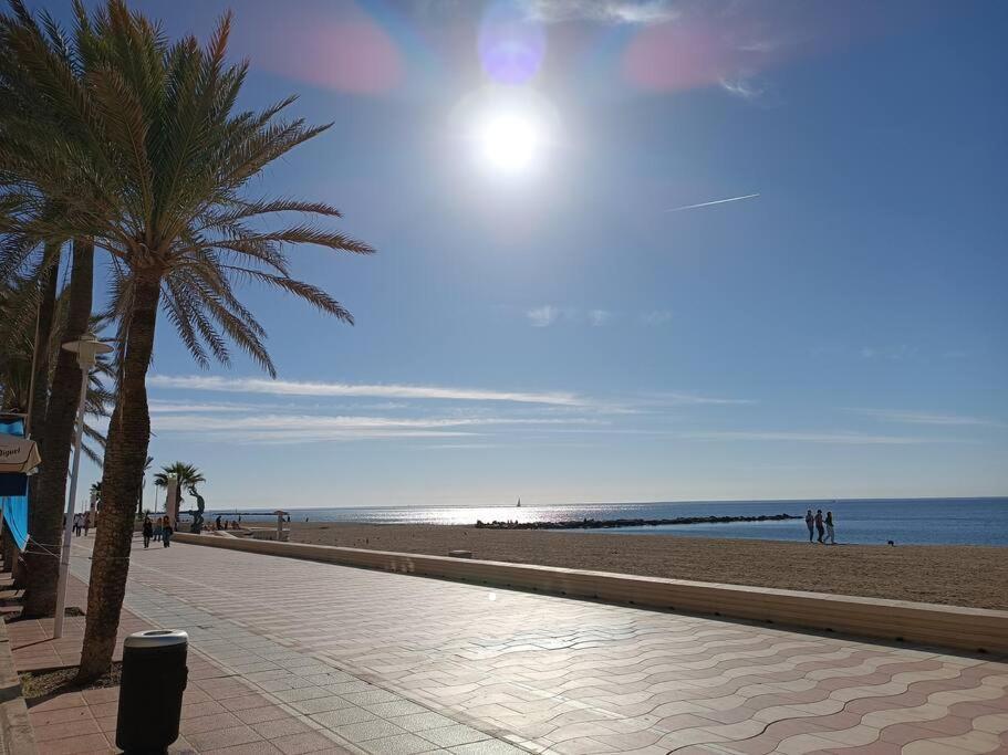 アルメリアEstupendo Piso Renovado A 30 Metros De La Playaアパートメント エクステリア 写真